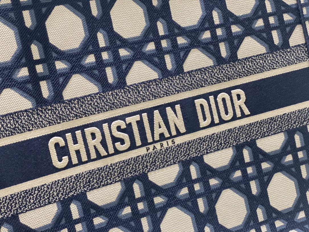 Handbags Dior 8001 size:36.5*28 cm - vstockx