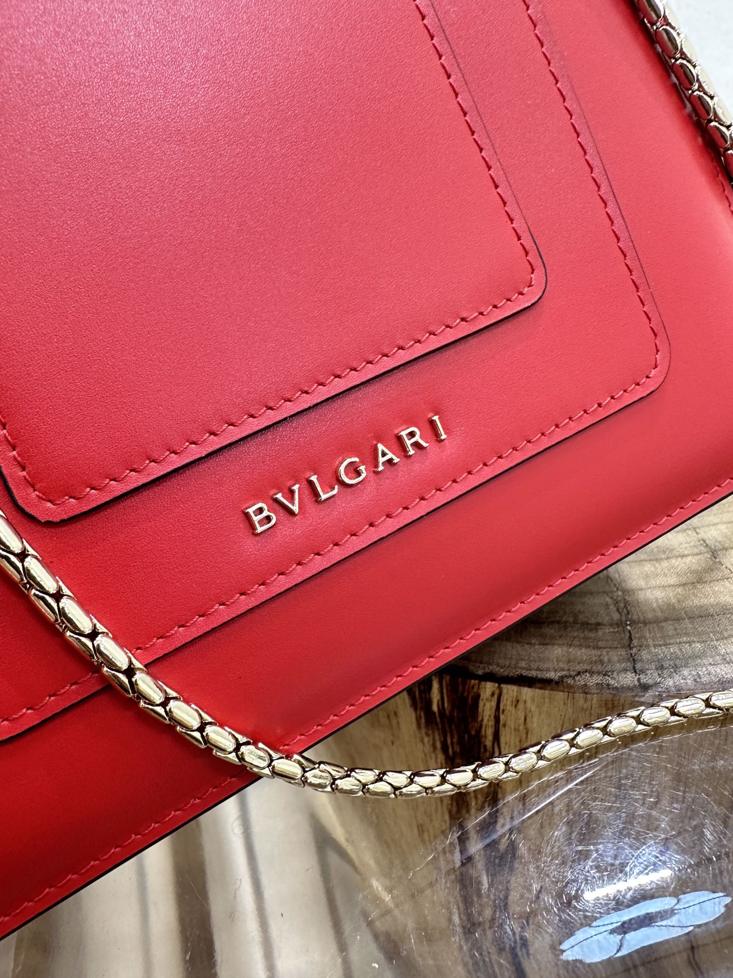 Handbags Bvlgari 38329 size:18*16*9 cm - vstockx