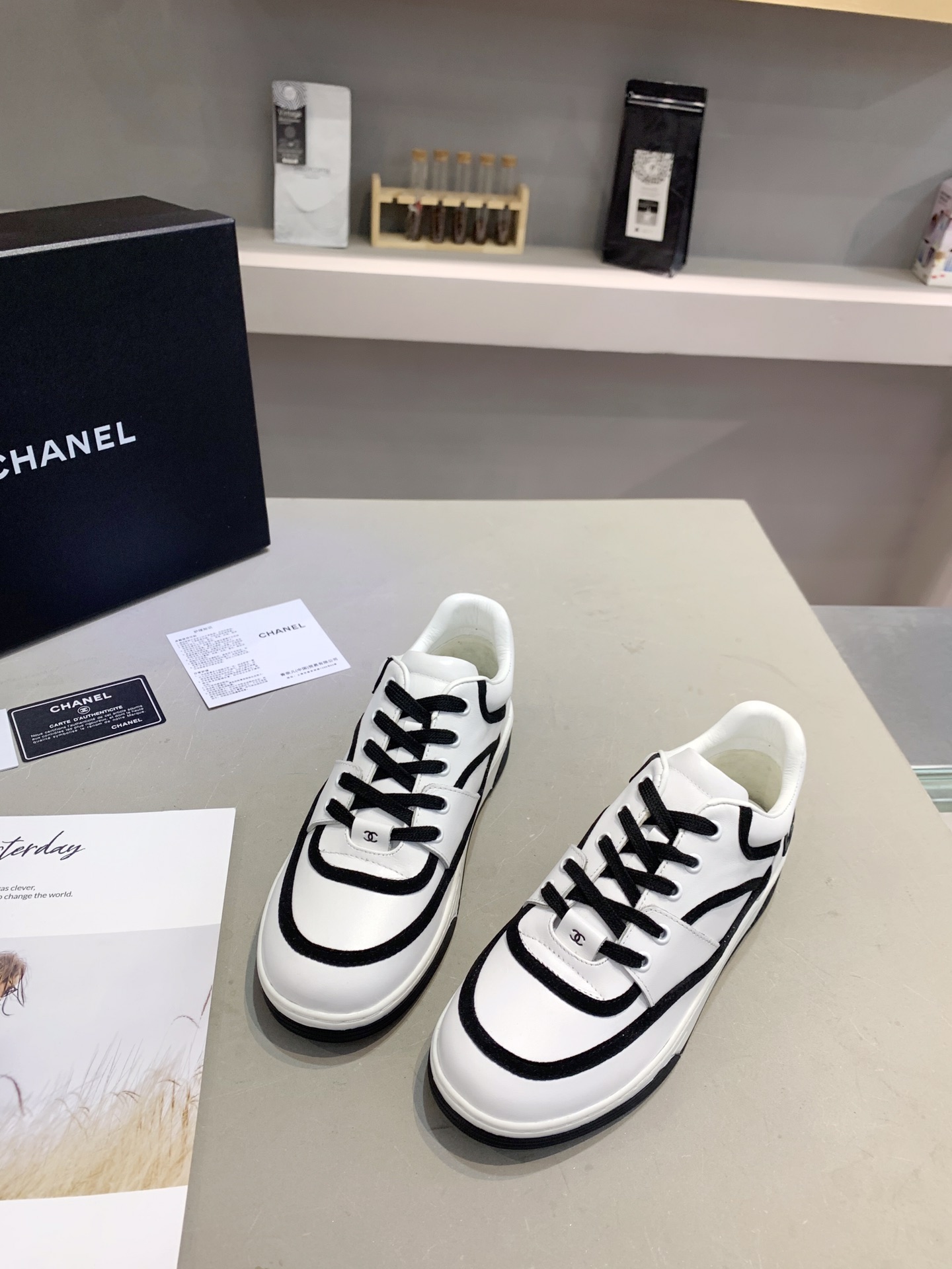Chanel Low Top Sneaker 54 - vstockx