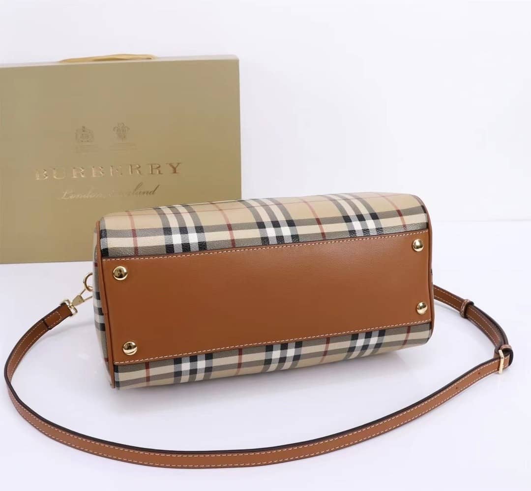 Handbag Burberry 40569460 size 30*15*21 cm - vstockx