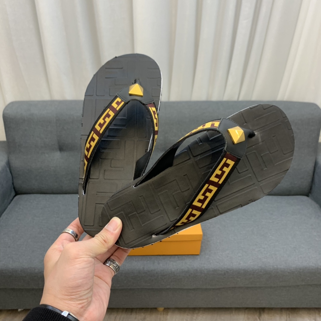 Fendi Slides 25 - vstockx