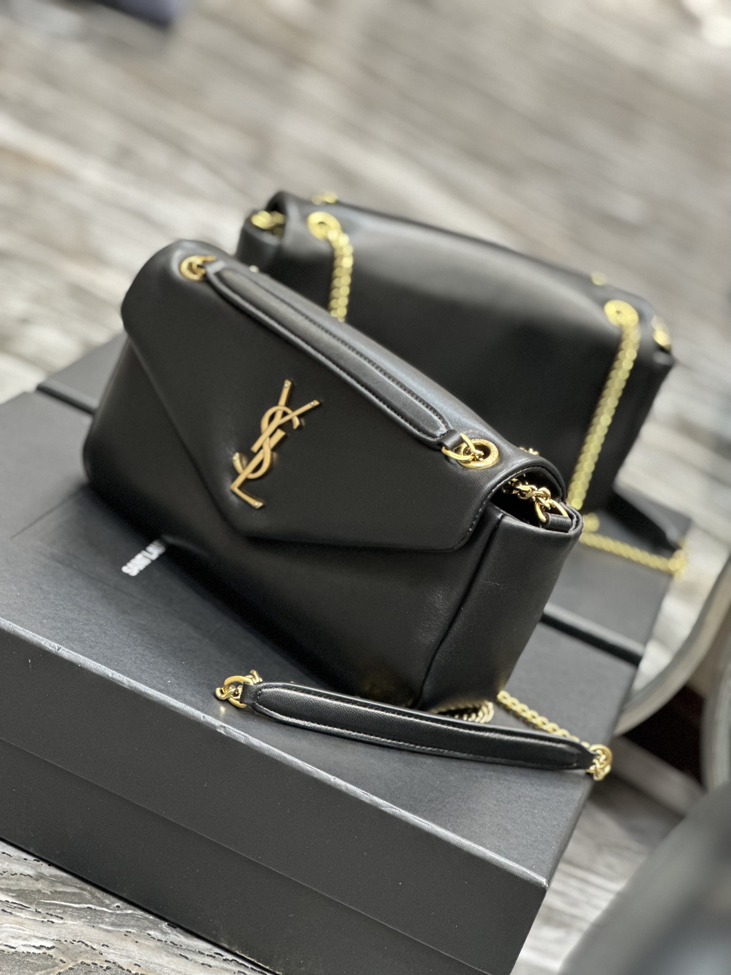 Handbags SAINT LAURENT 734153 size 26  14  7 cm - vstockx