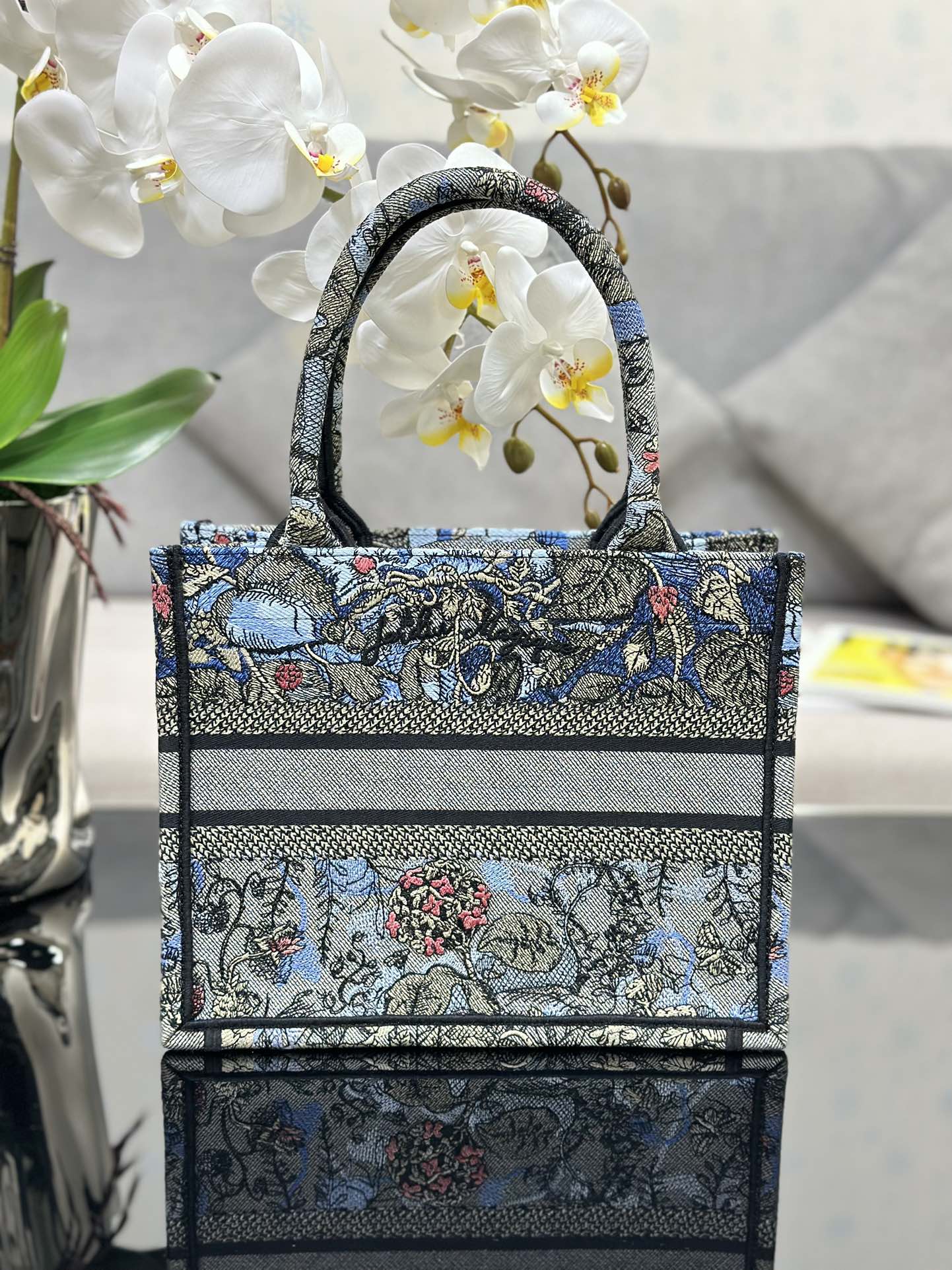 Handbag Dior M1286 size 26.5 x 21 x 14 cm - vstockx