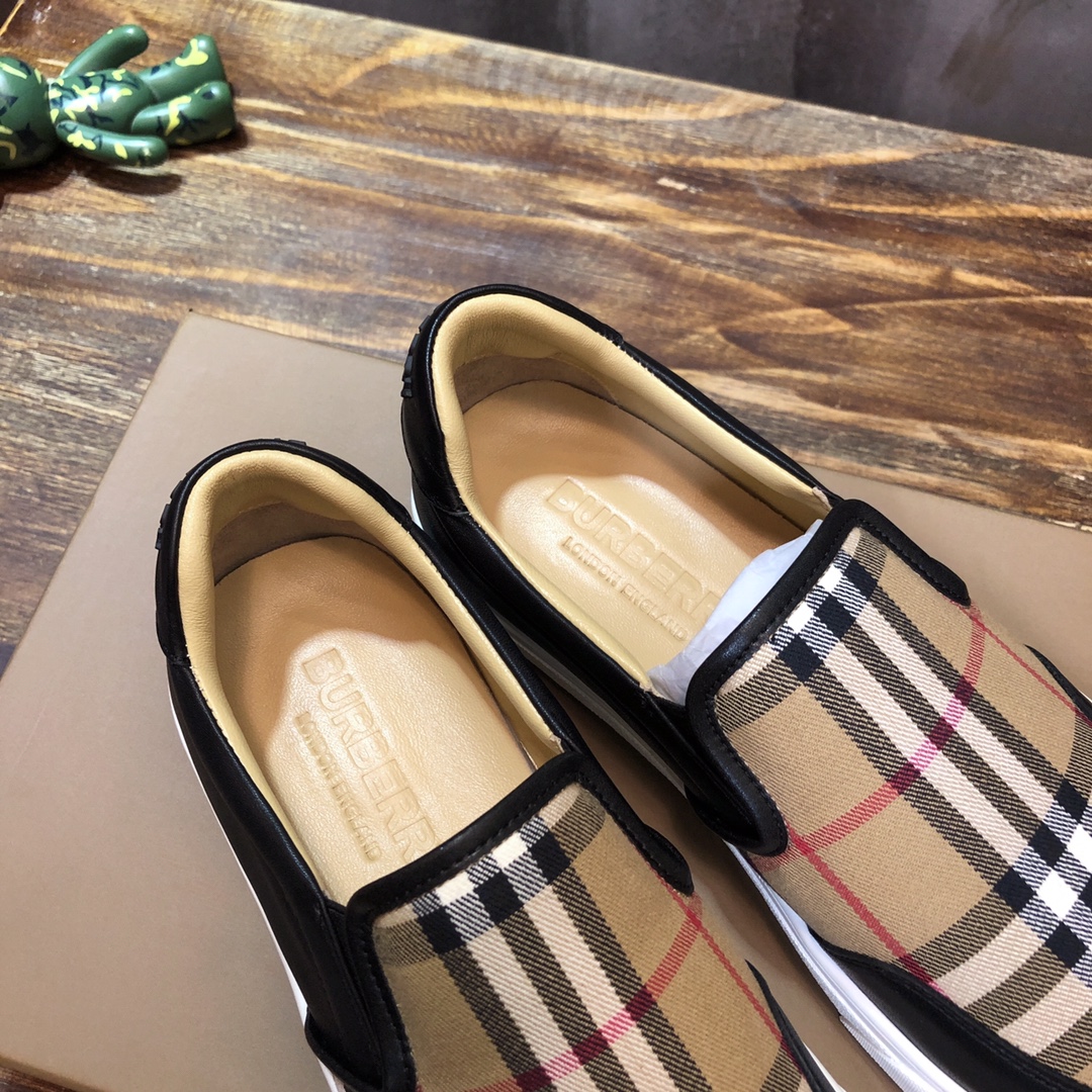 Burberry House Check Sneaker 3 - vstockx