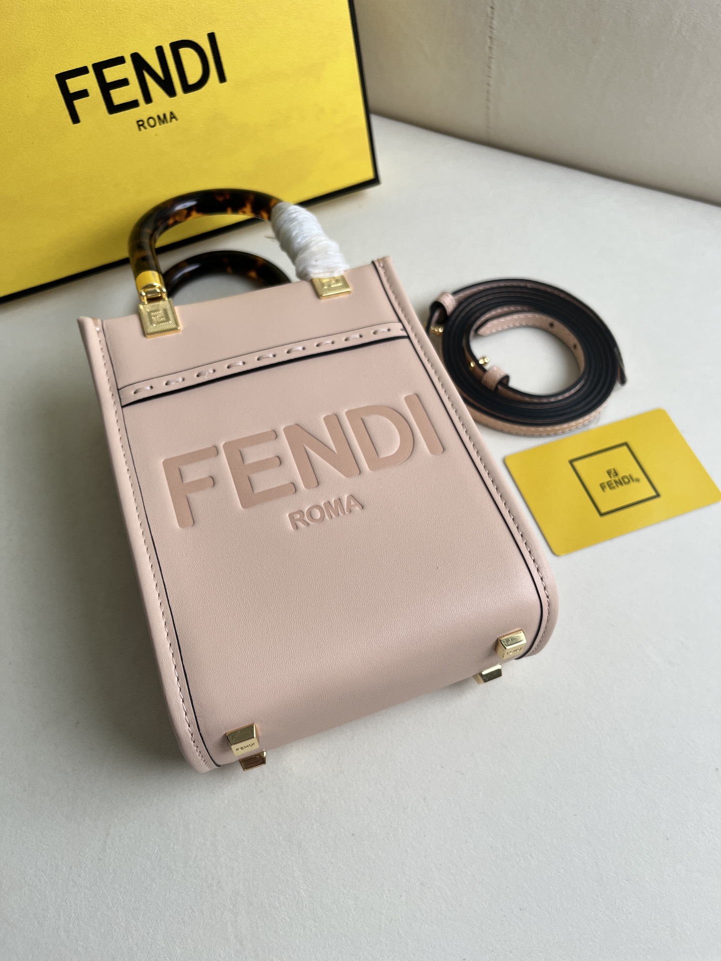 handbags FENDI 208 size:18*13*6.5 - vstockx