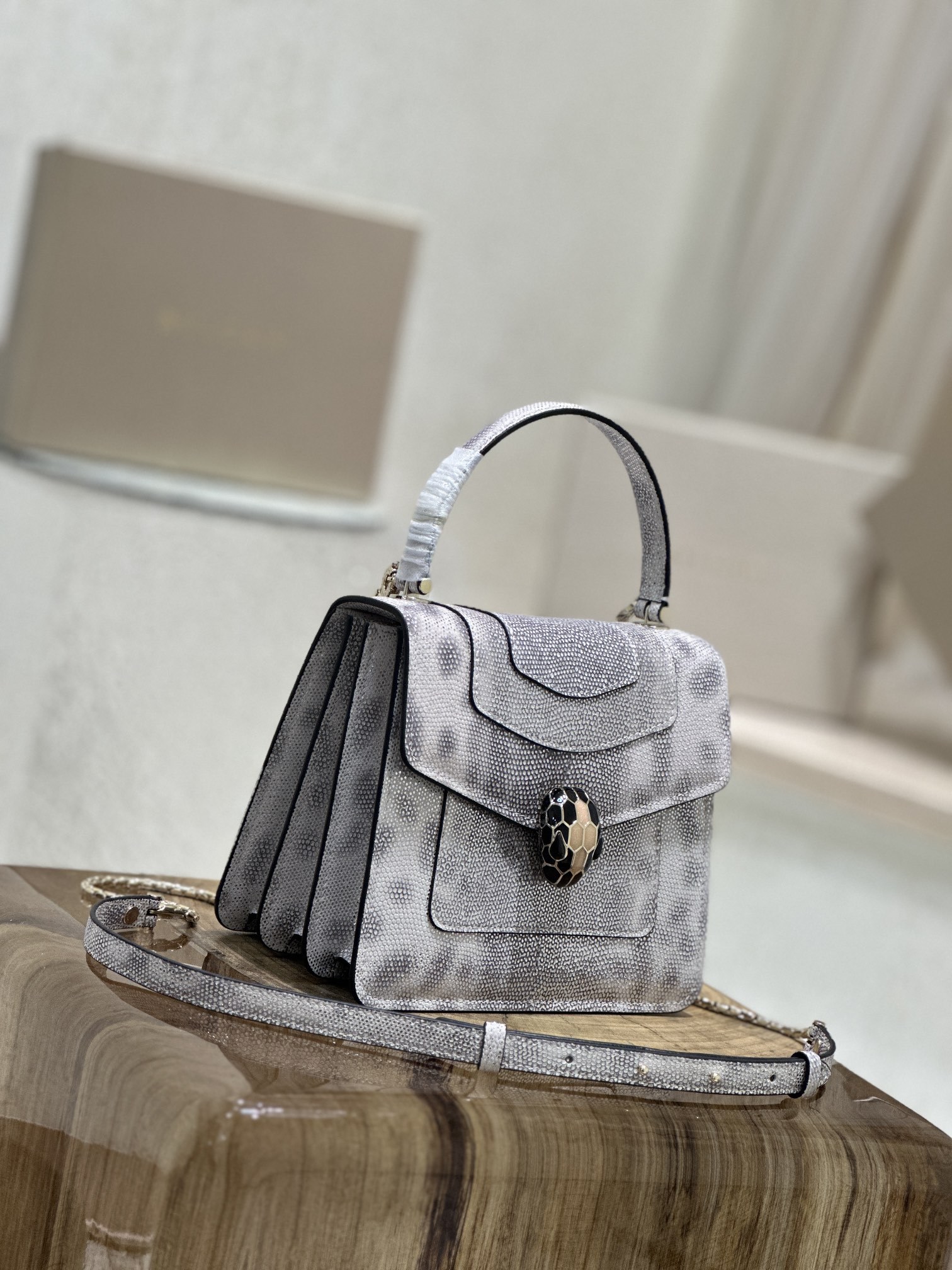 Handbags Bvlgari 38329 size:18 cm - vstockx