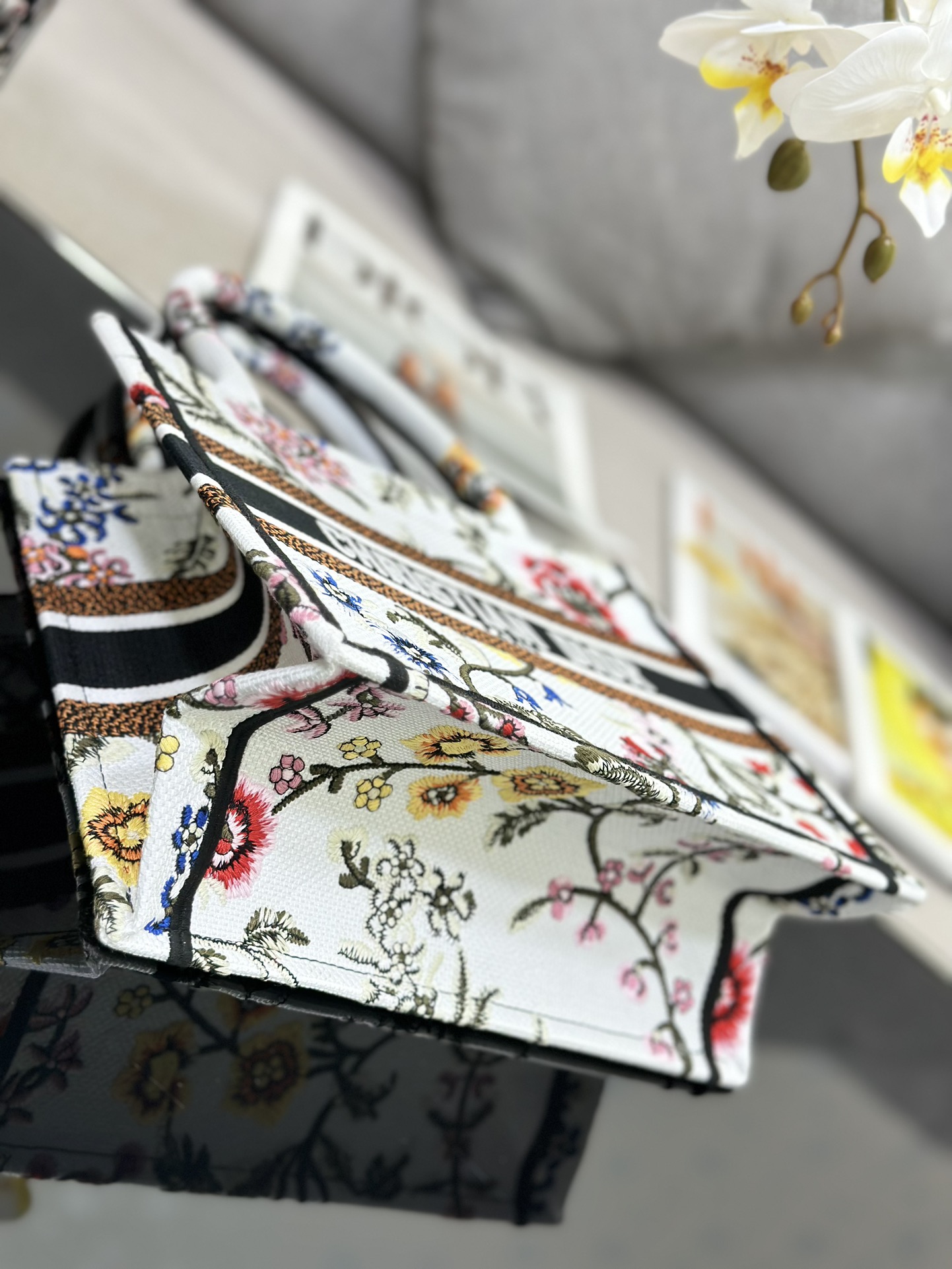 Handbag Dior M1286 size 26.5 x 21 x 14 cm - vstockx