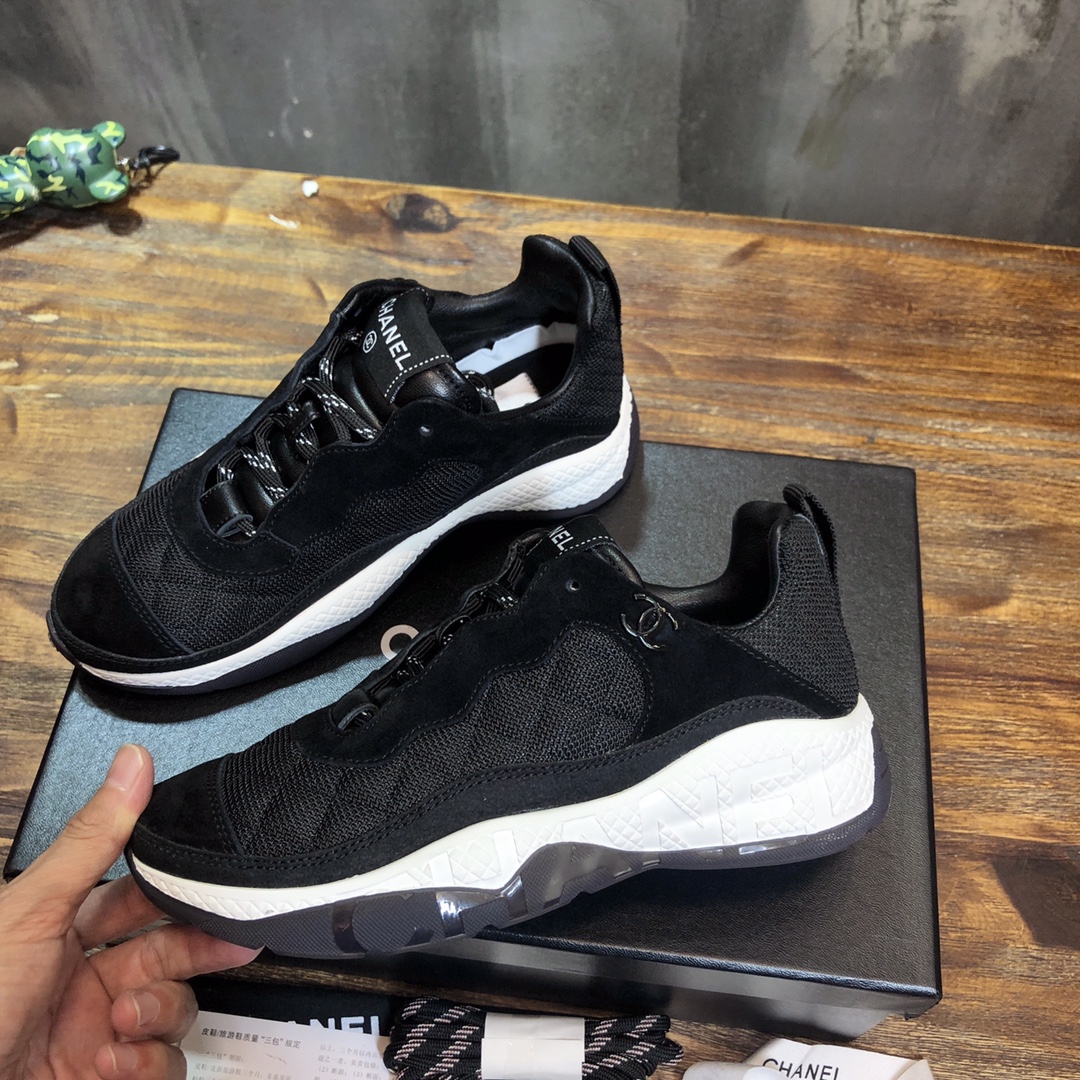 Chanel Fabric & Suede Calfskin Low Top Sneaker 21 - vstockx