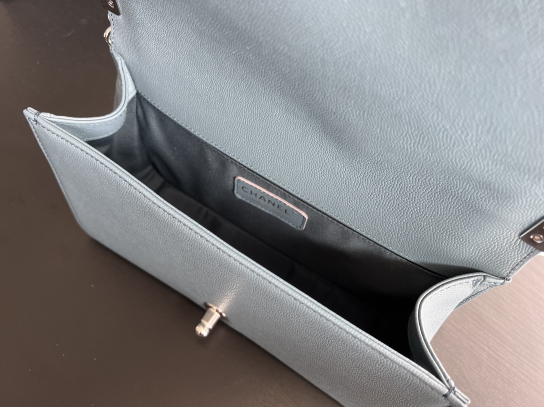 Handbag Chanel size 25 cm - vstockx