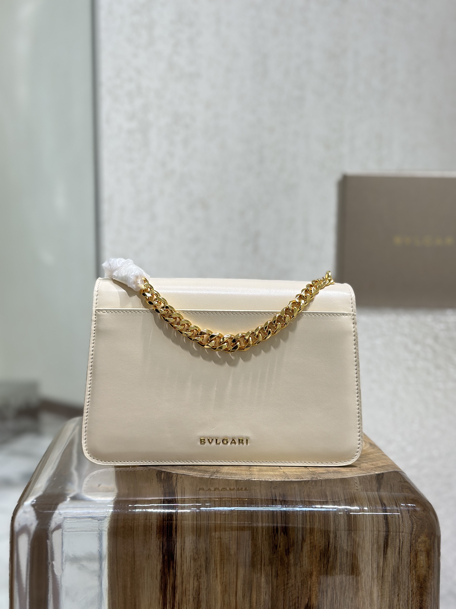 Handbags Bvlgari 290767 size:25*17*8 cm - vstockx