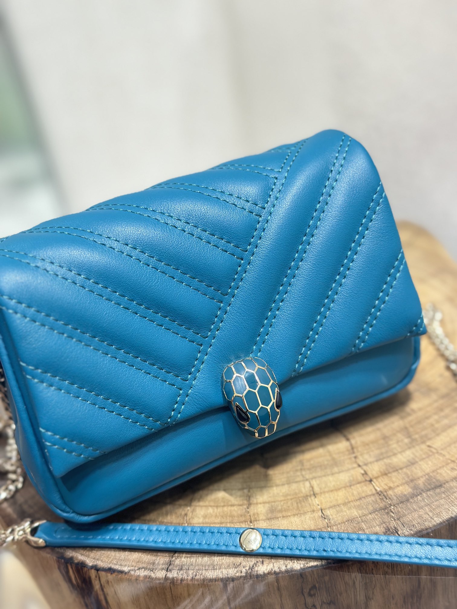 Handbags Bvlgari 288706 size:17*11*5 cm - vstockx