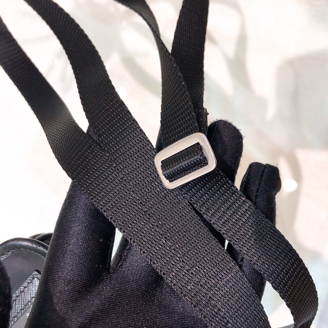 handbags prada  12*18 - vstockx