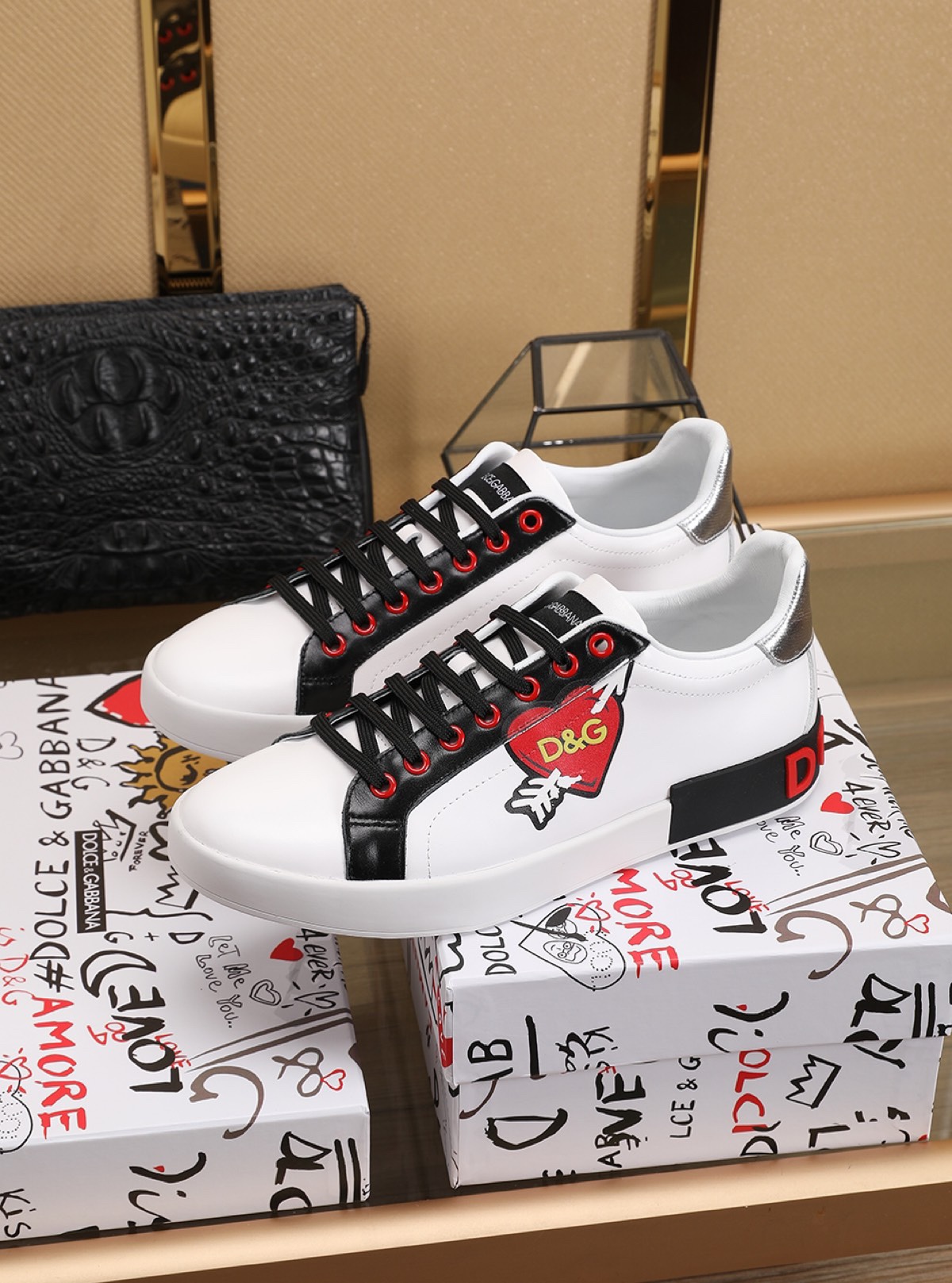 Dolce & Gabbana Low Tops Sneakers 72 - vstockx