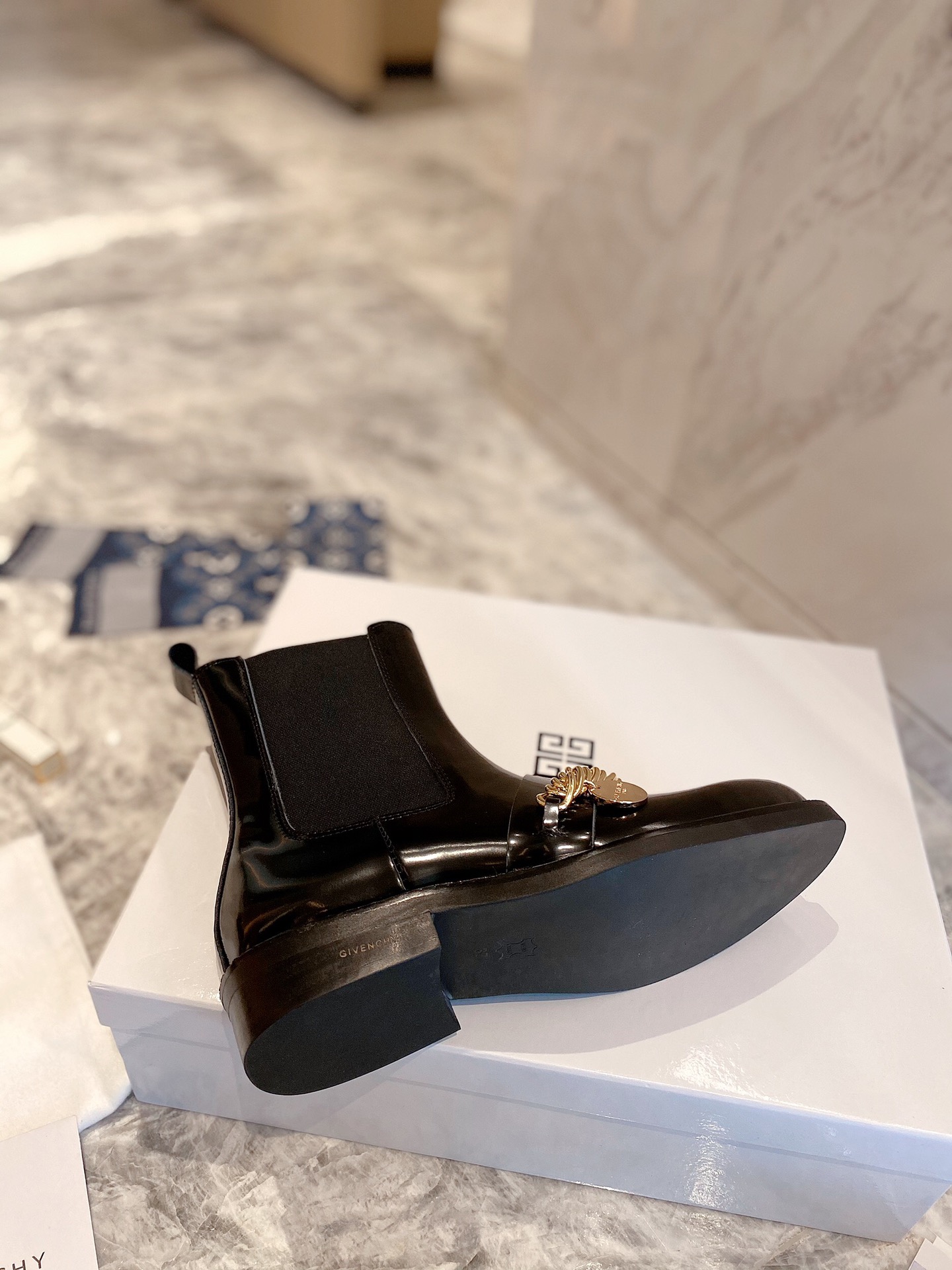 Givenchy Boots 11 - vstockx