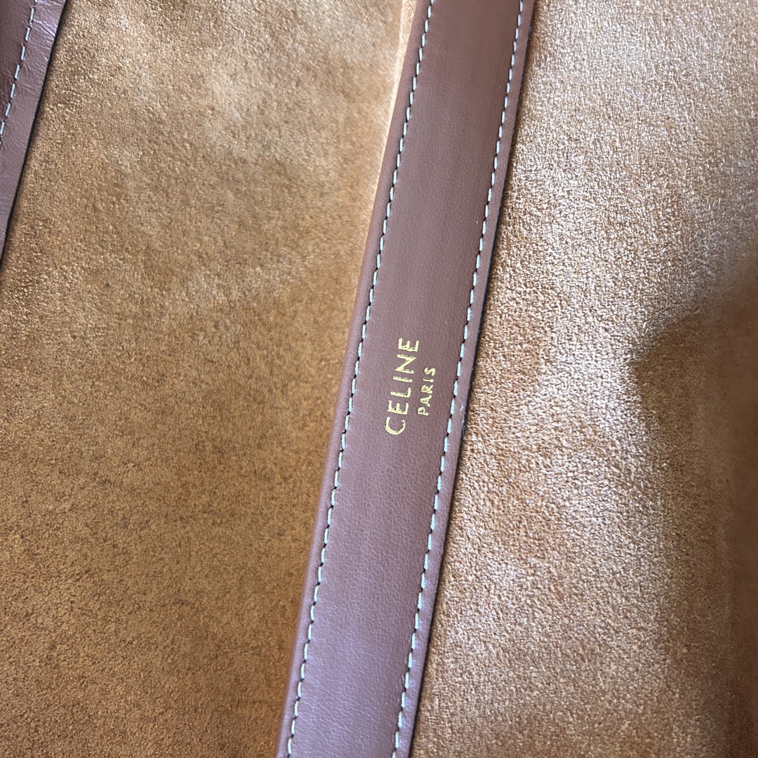 Handbags CELIN CABAS TRIOMPHE 199973 size:44 * 28 *18 cm - vstockx