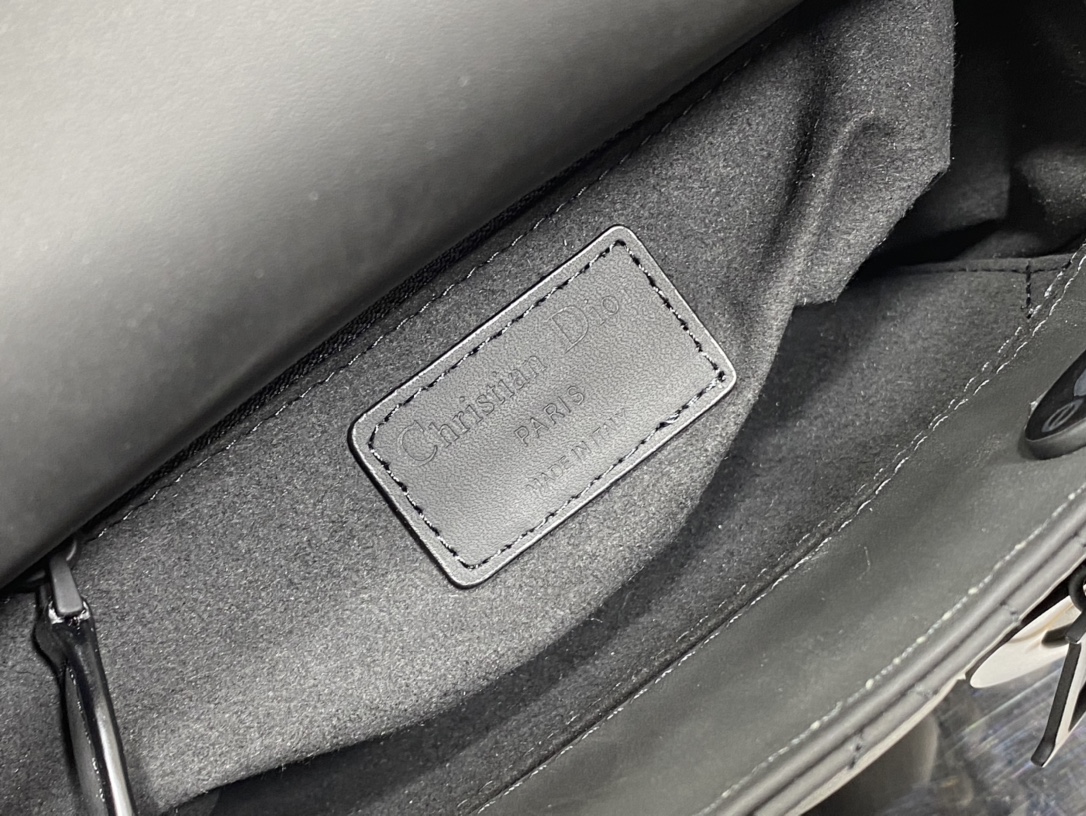Handbag Dior size 20 cm - vstockx
