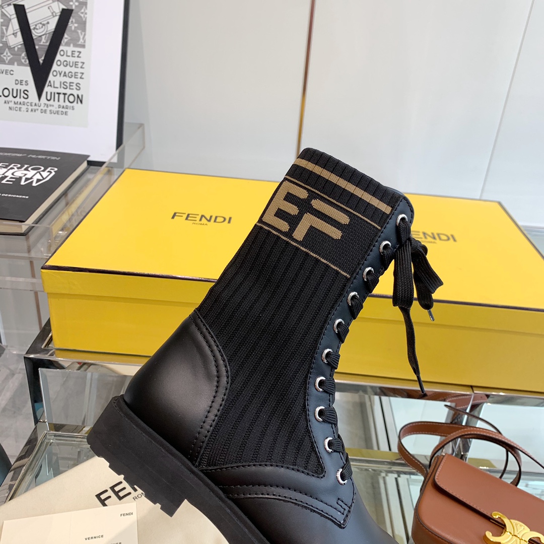 Fendi Boots 16 - vstockx