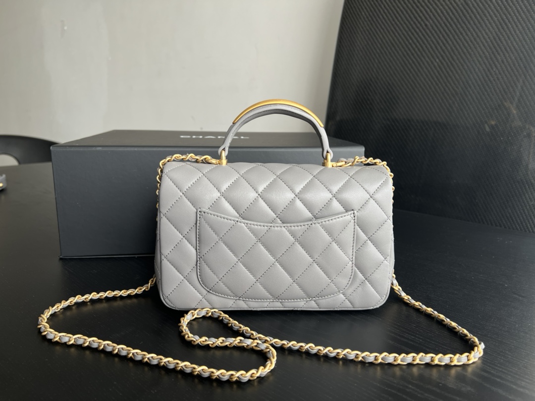 Handbag Chanel 2431 size 20cmx12cmx6 cm - vstockx