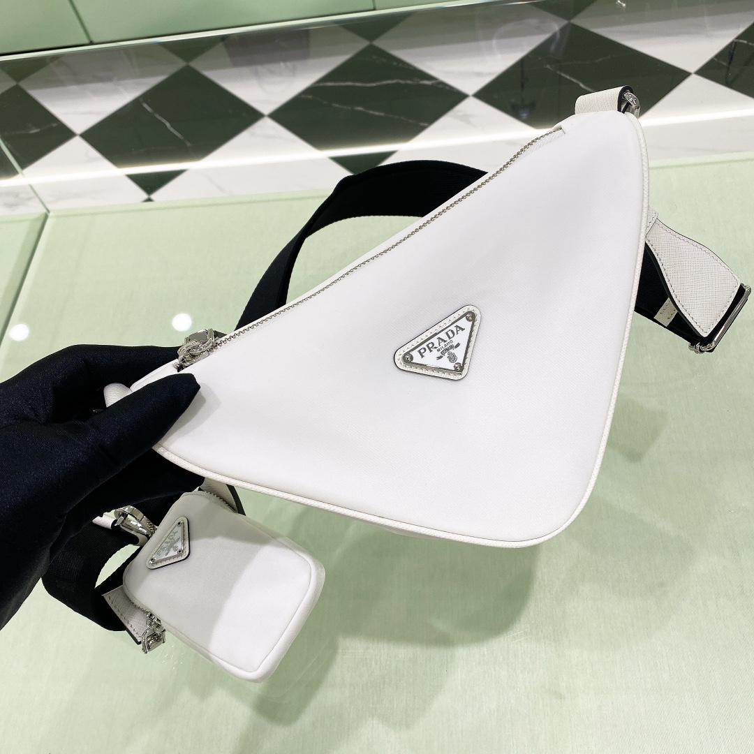 handbags prada 1BH190 26*14*12 - vstockx