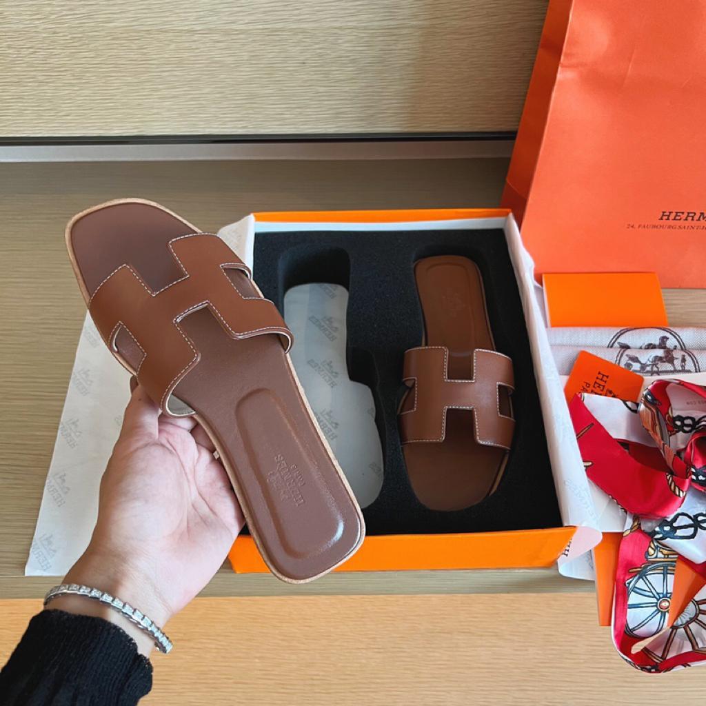 Hermes Sandals 228 - vstockx