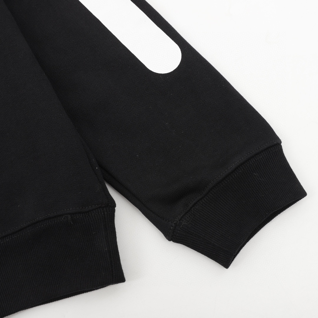 Clothes Gucci 410 - vstockx