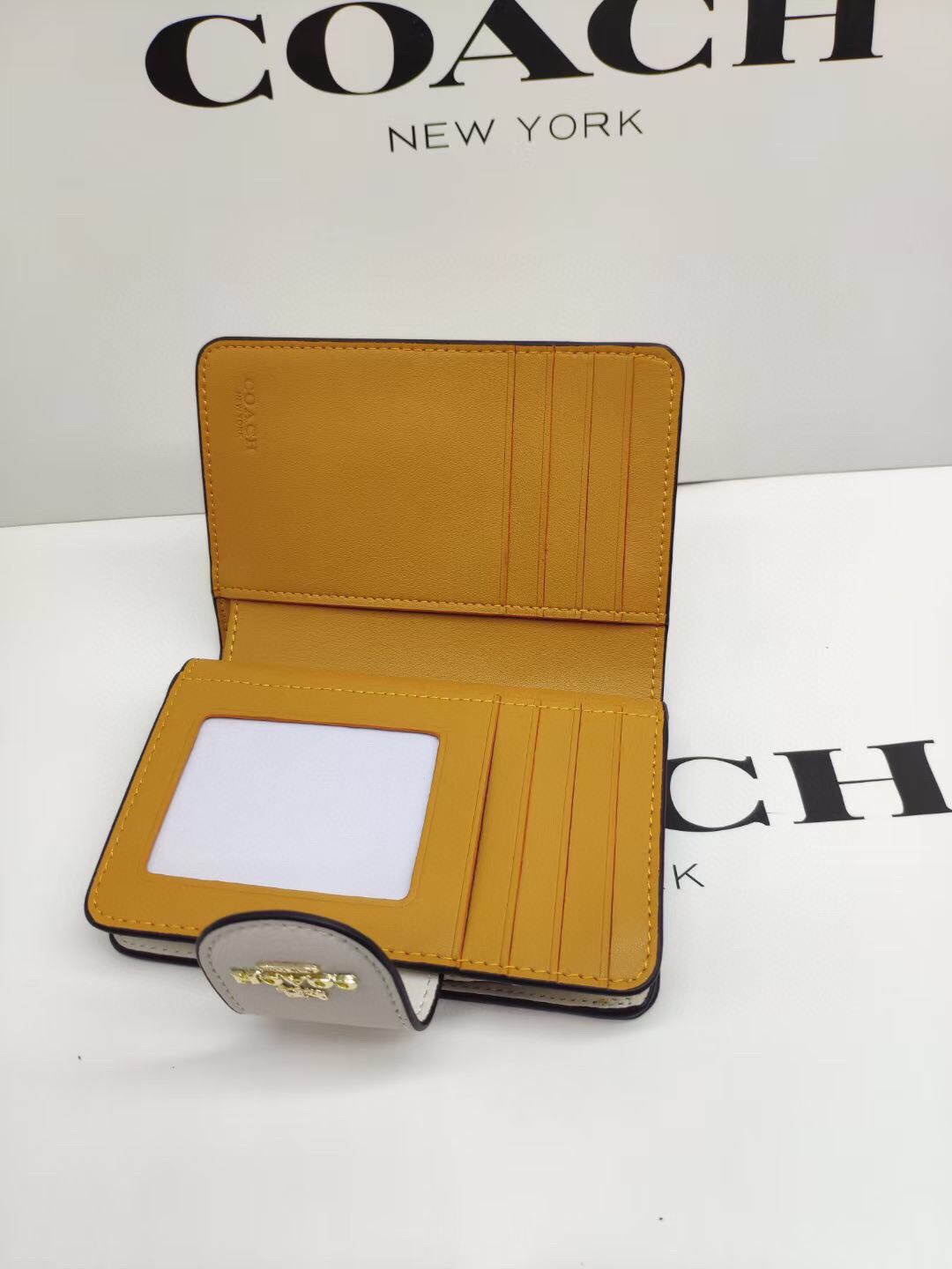 Handbags Coach C0082 size:13*9*2 - vstockx