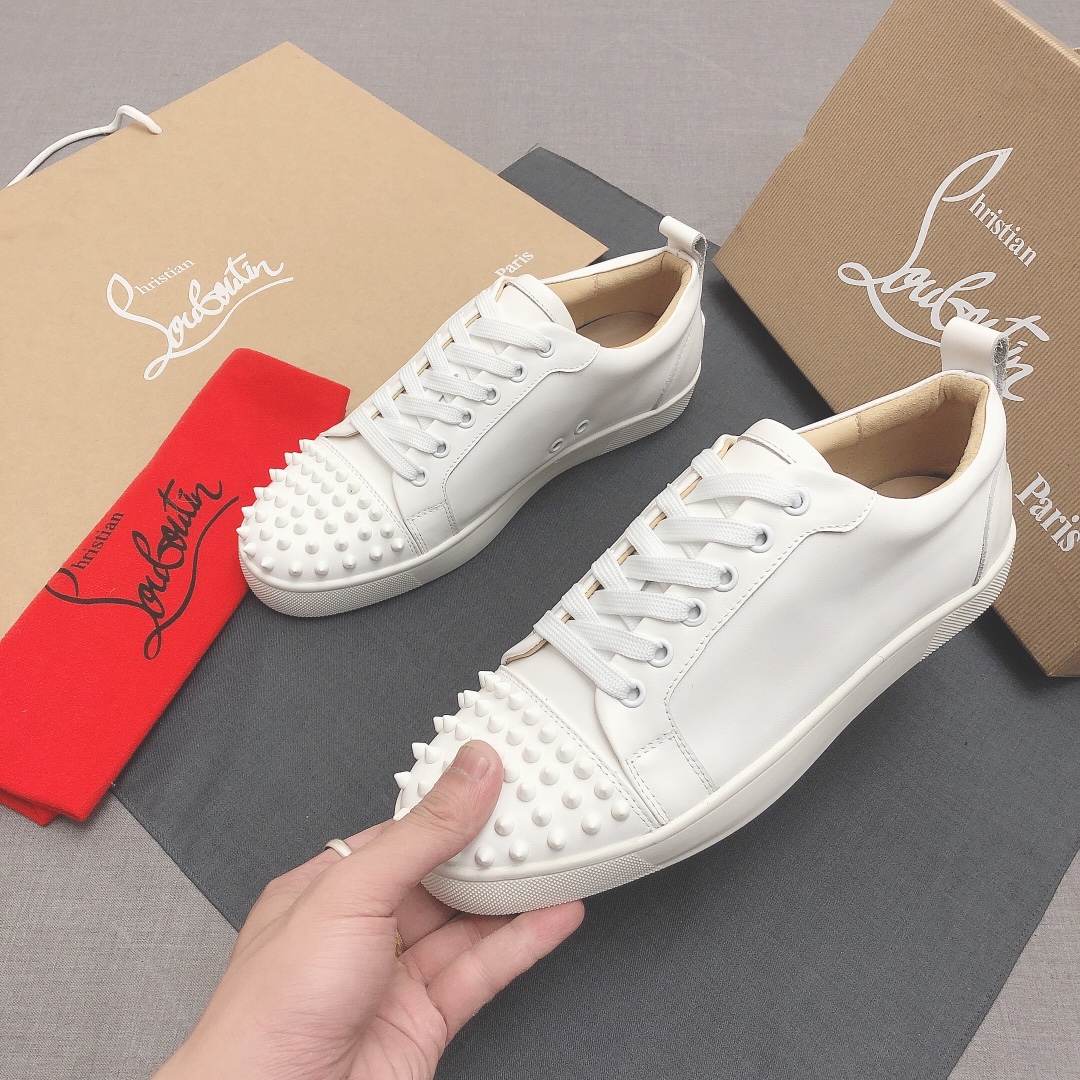 Christian Louboutin Louis Junior Spikes Orlato Flat Sneakers 6 - vstockx