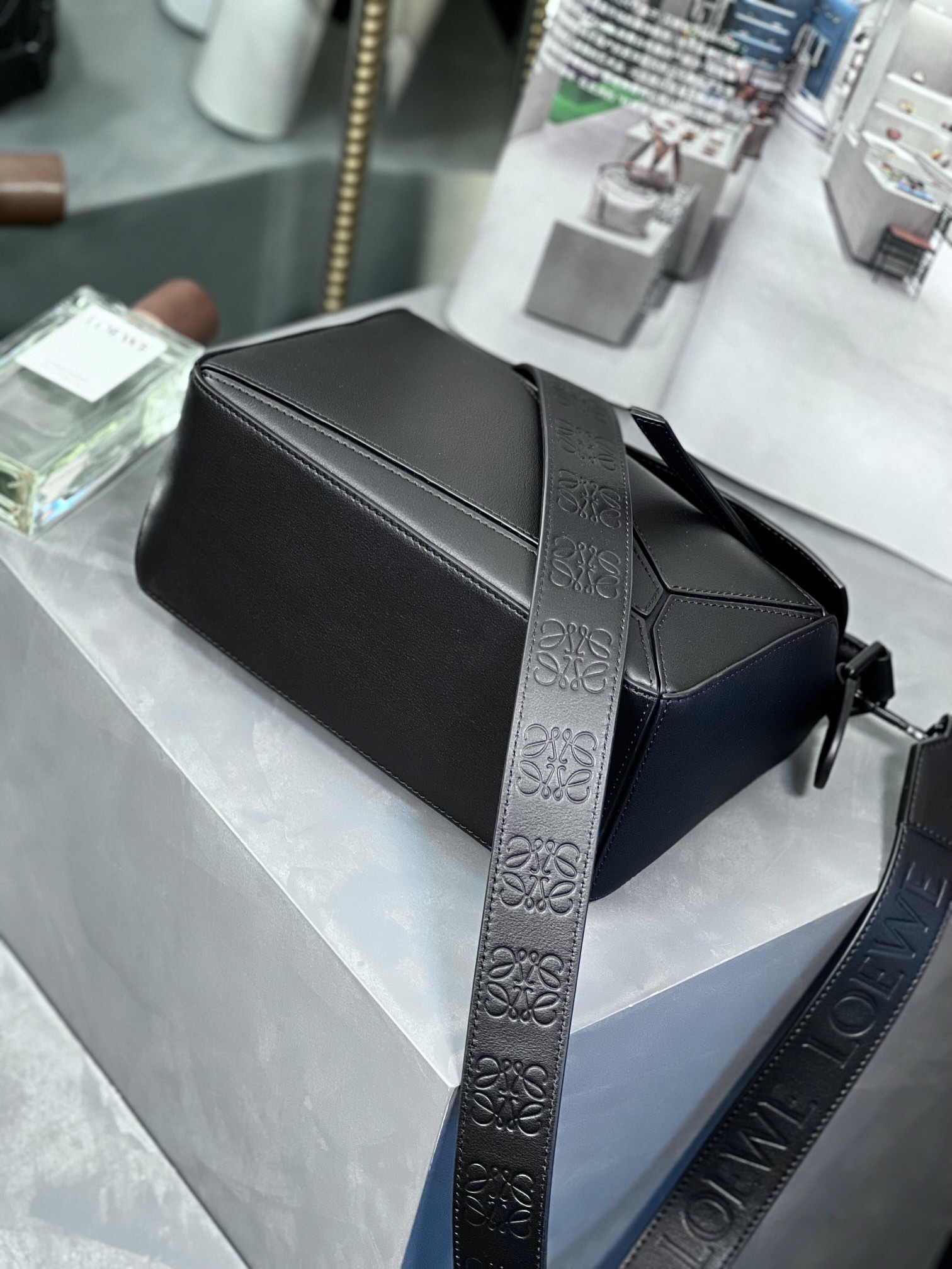 Handbags LOEWE  size:24-16.5-10.5 cm - vstockx