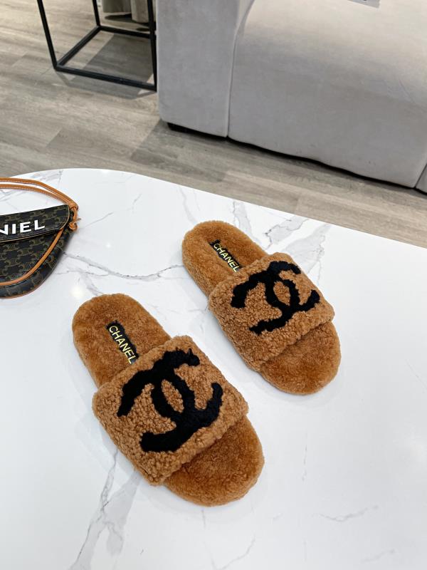 Chanel Slides 3 - vstockx