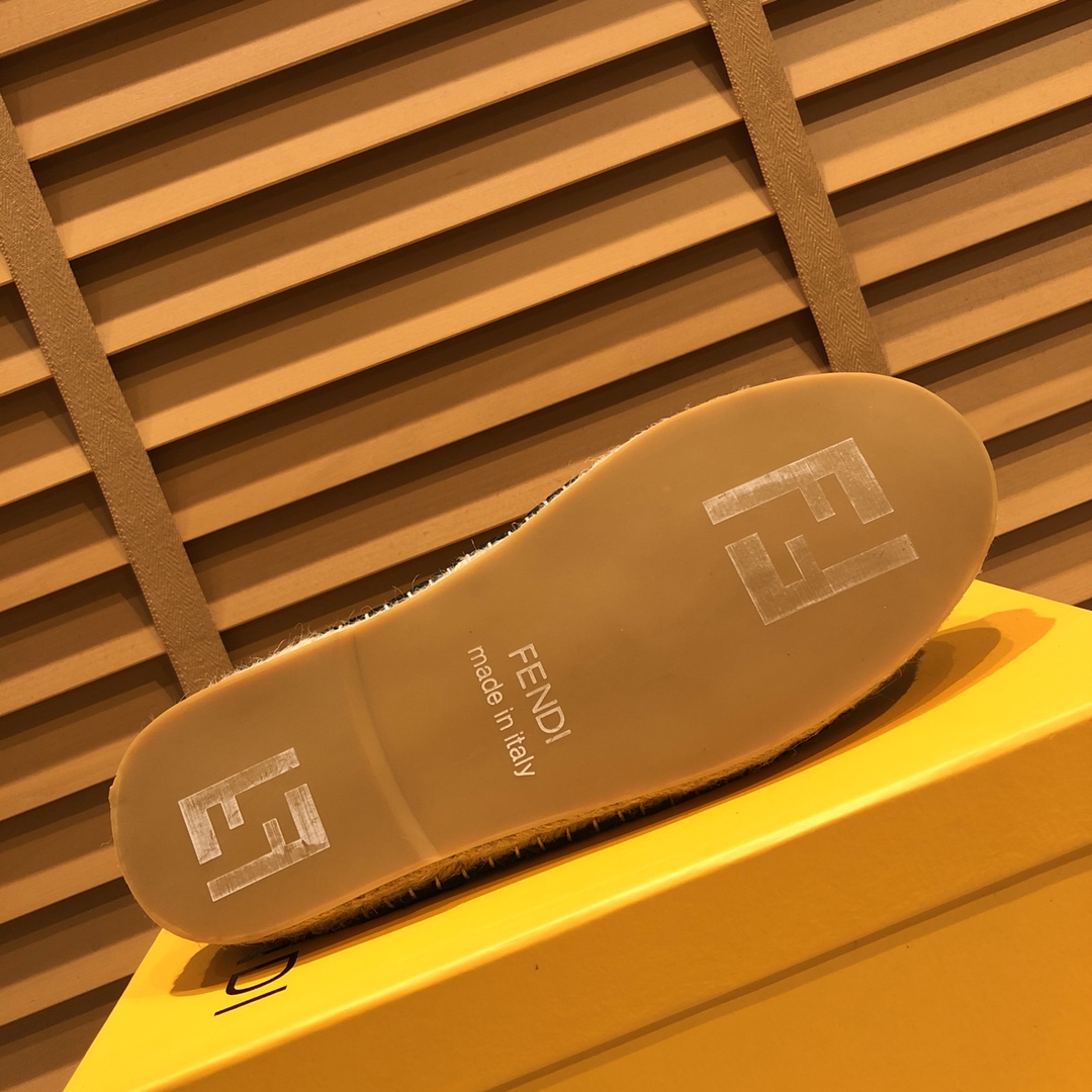 Fendi Espadrilles Sneakers 9 - vstockx