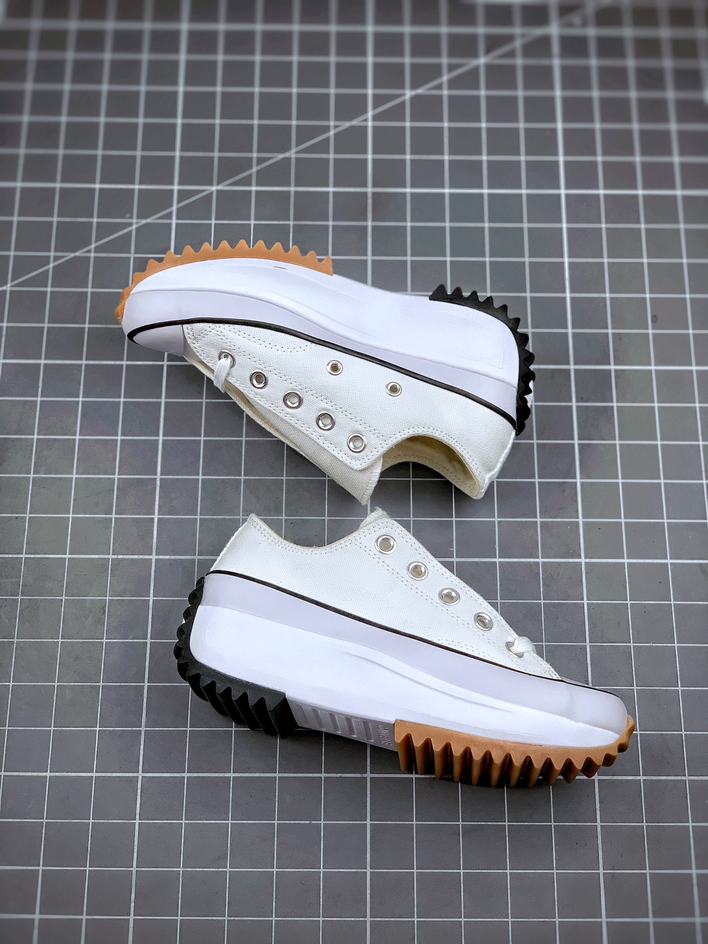 Converse Run Star Hike Ox White Black Gum - vstockx