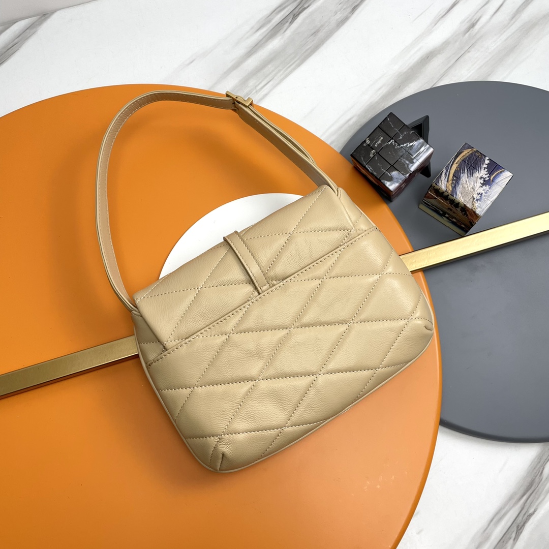 Handbags SAINT LAURENT 698567 size 24  18  5.5 cm - vstockx