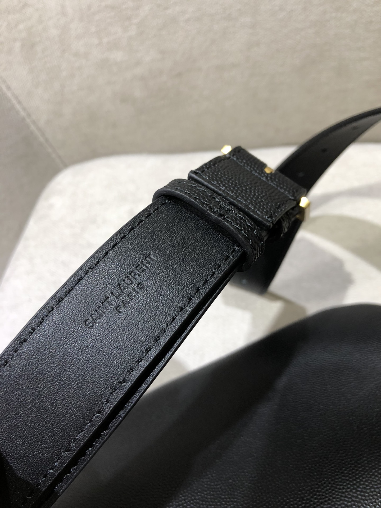 Handbags SAINT LAURENT 569737 size 25  14  3.5 cm - vstockx