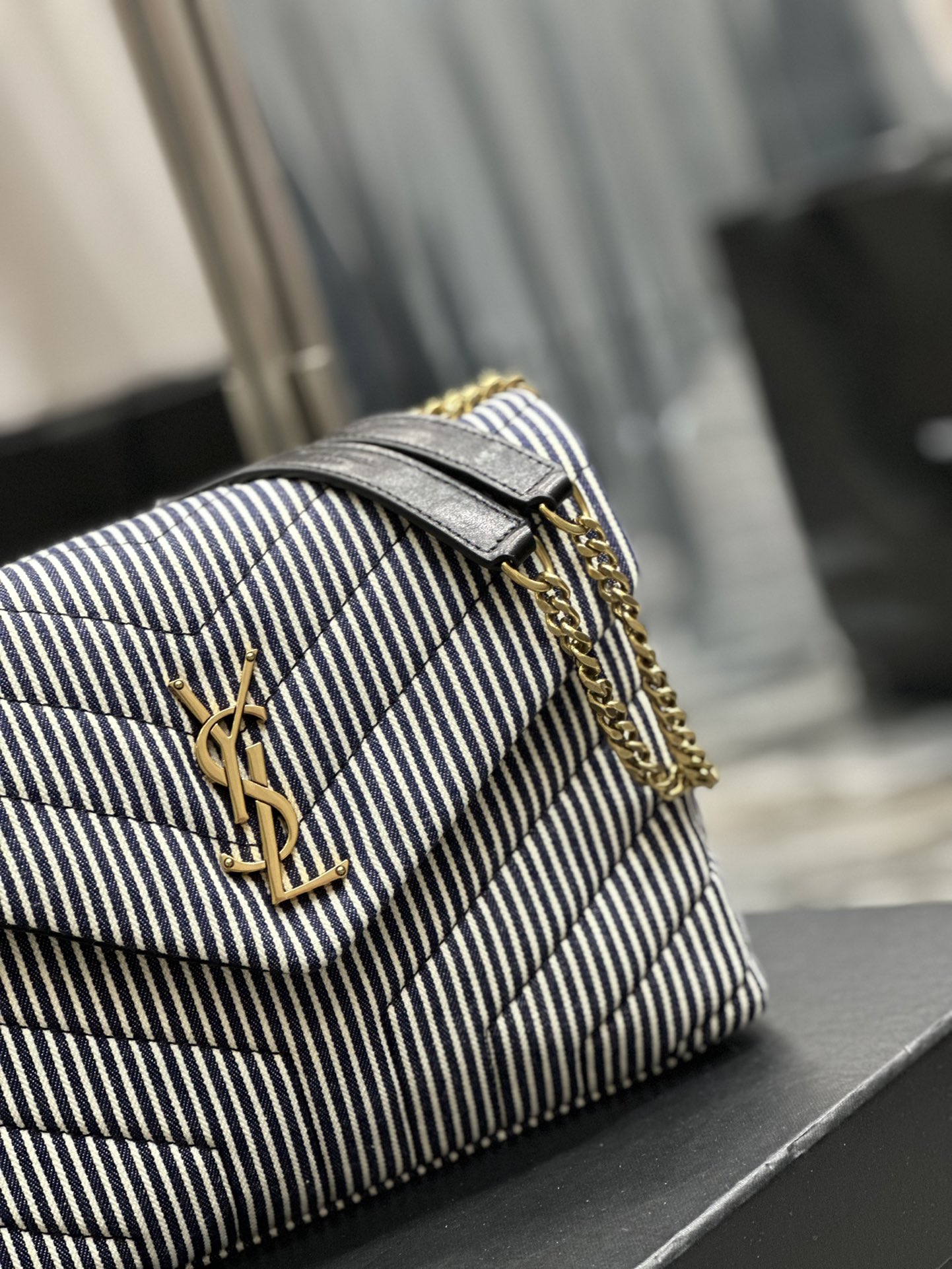 Handbags SAINT LAURENT 494699 size 25  17  9 cm - vstockx