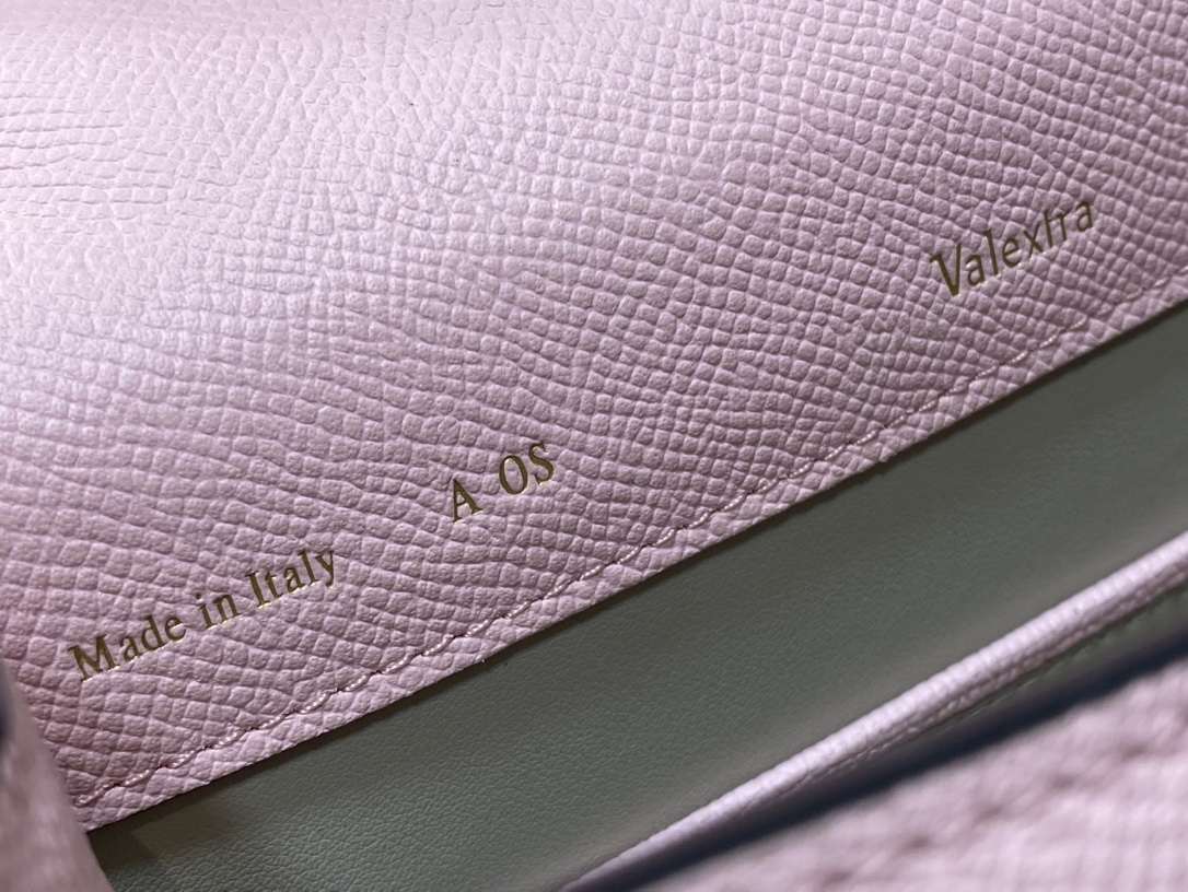 Handbag VALEXTRA size *'* - vstockx