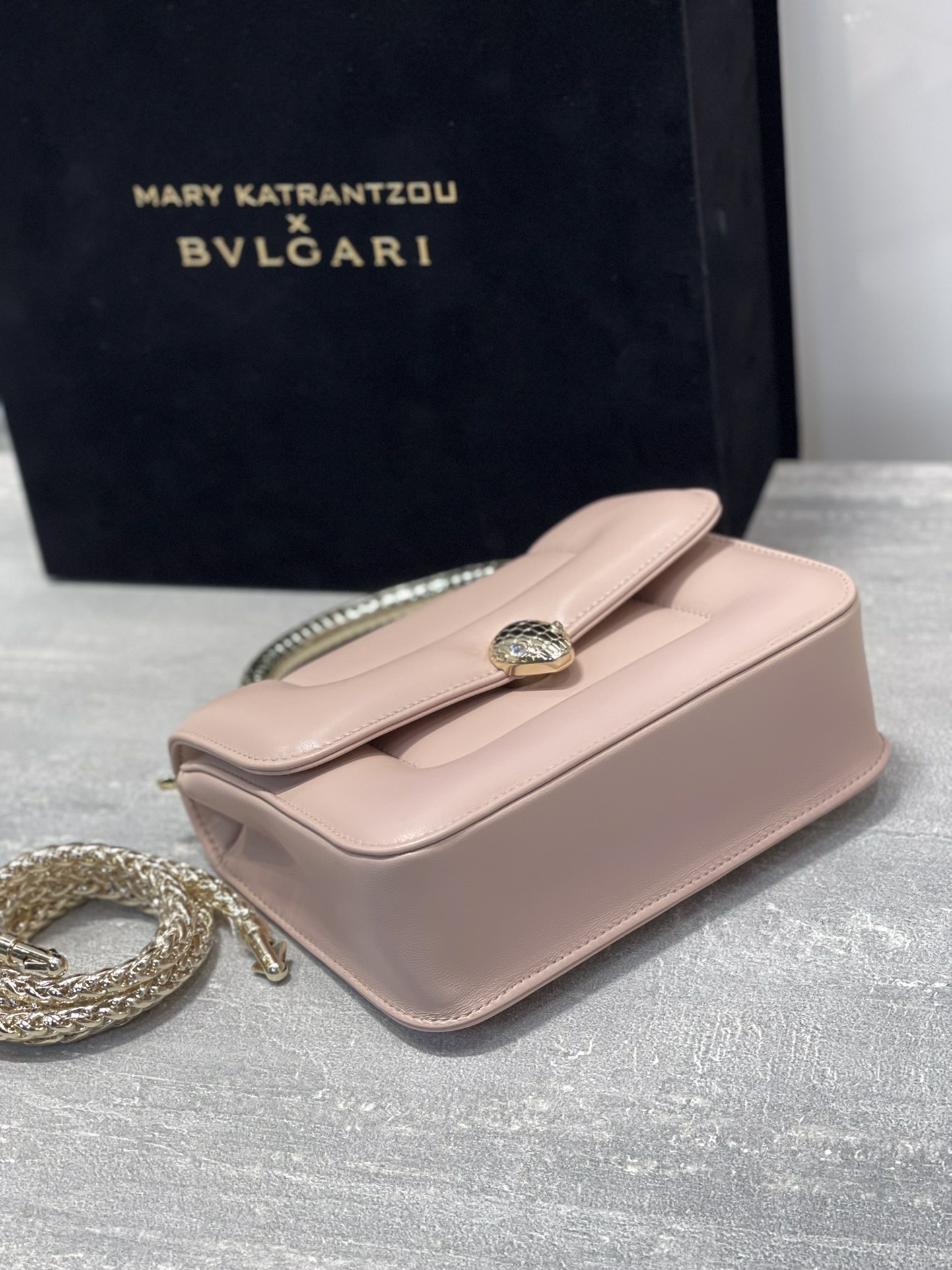 Handbags Bvlgari 291071 size:19.2*15*6 cm - vstockx