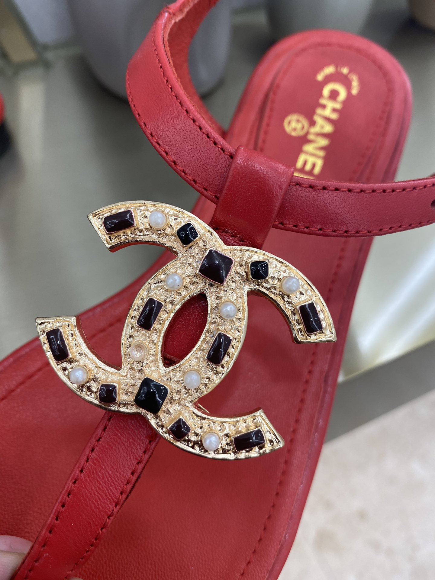 Chanel Slides 37 - vstockx