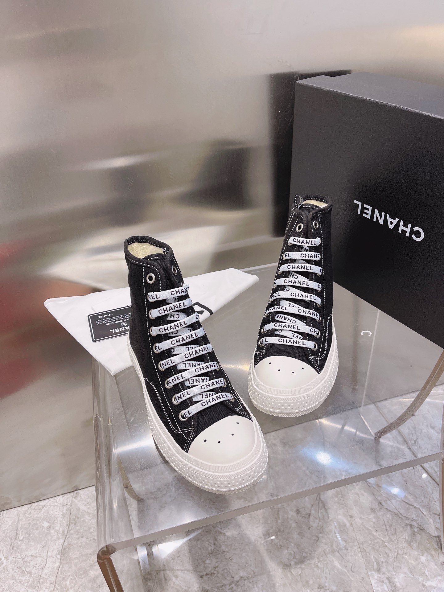 Chanel Flat canvas Sneaker 5 - vstockx