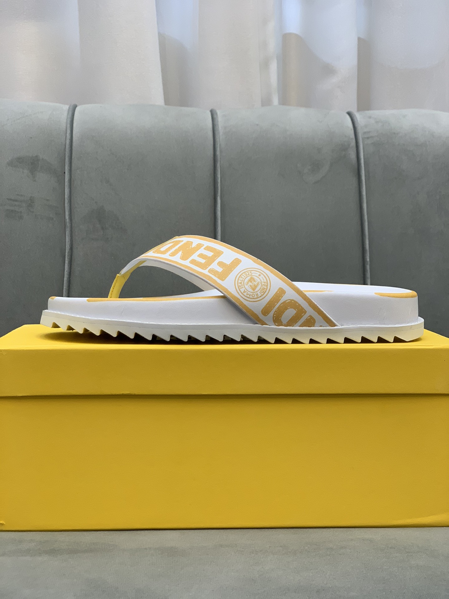 Fendi Slides 17 - vstockx