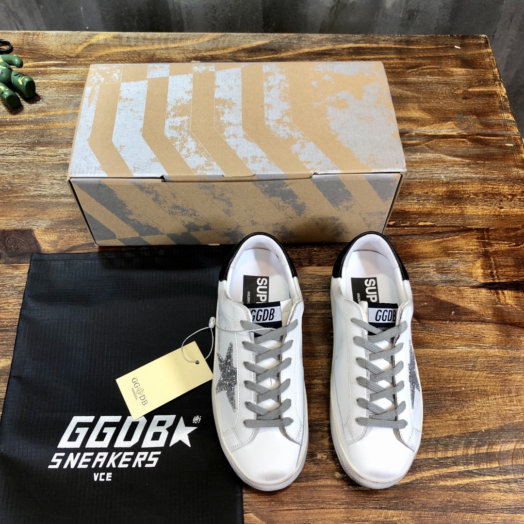 Golden Goose Superstar distressed-finish sneakers 18 - vstockx