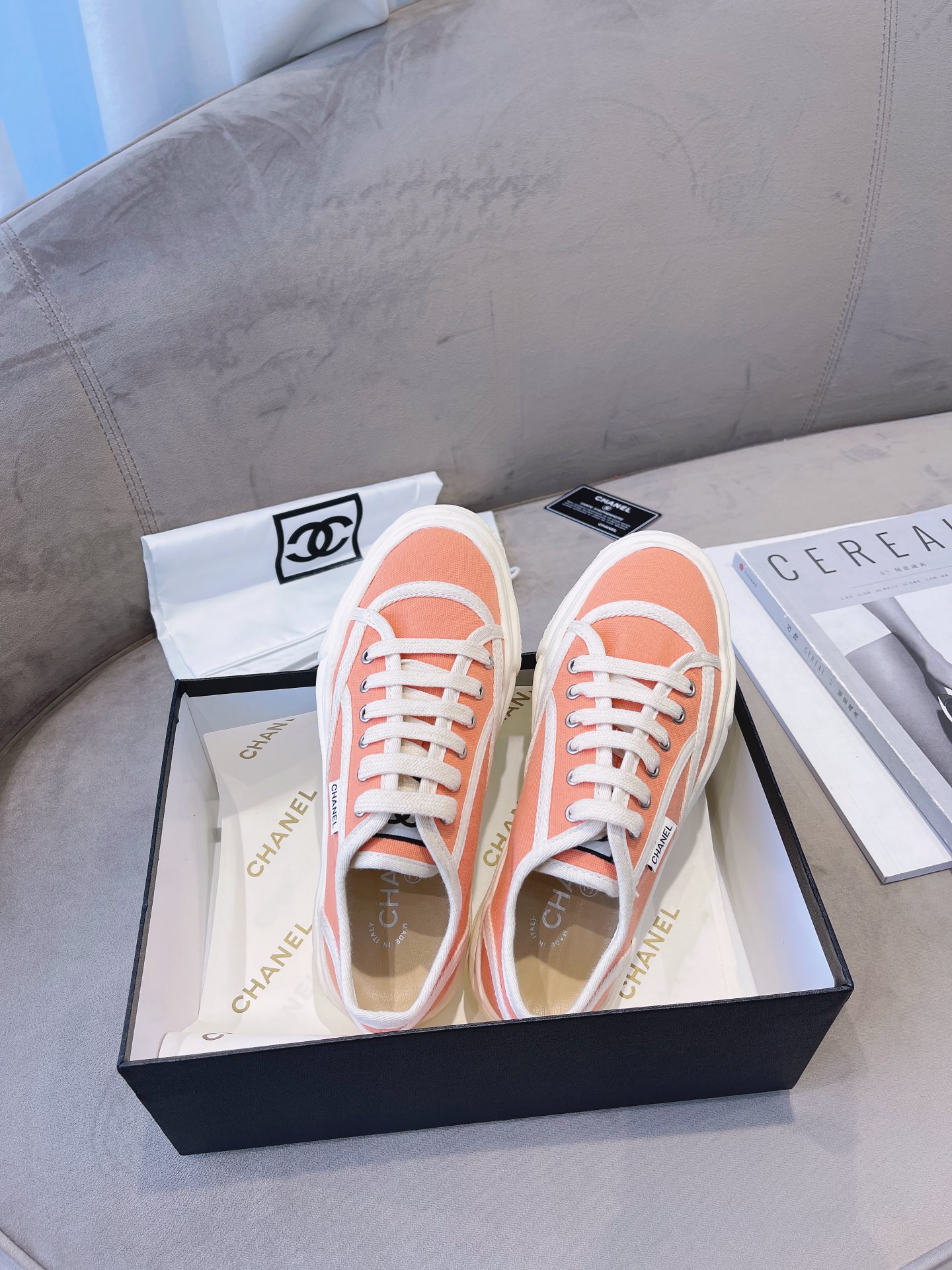 Chanel Flat canvas Sneaker 14 - vstockx