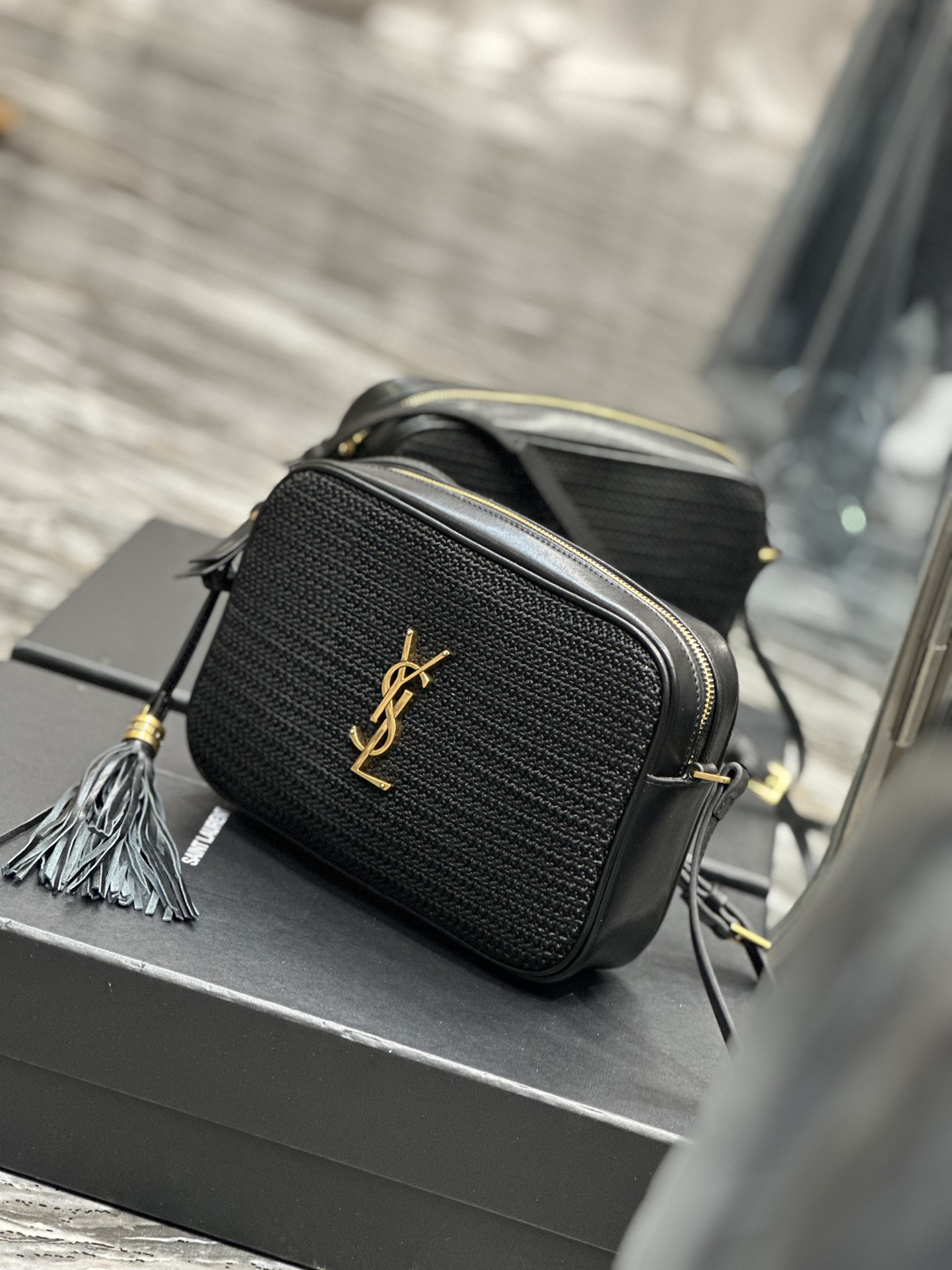 Handbags SAINT LAURENT 520534 size 23x16x6 cm - vstockx