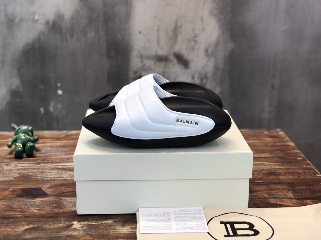 Balmain Quilted leather B-IT mules 17 - vstockx