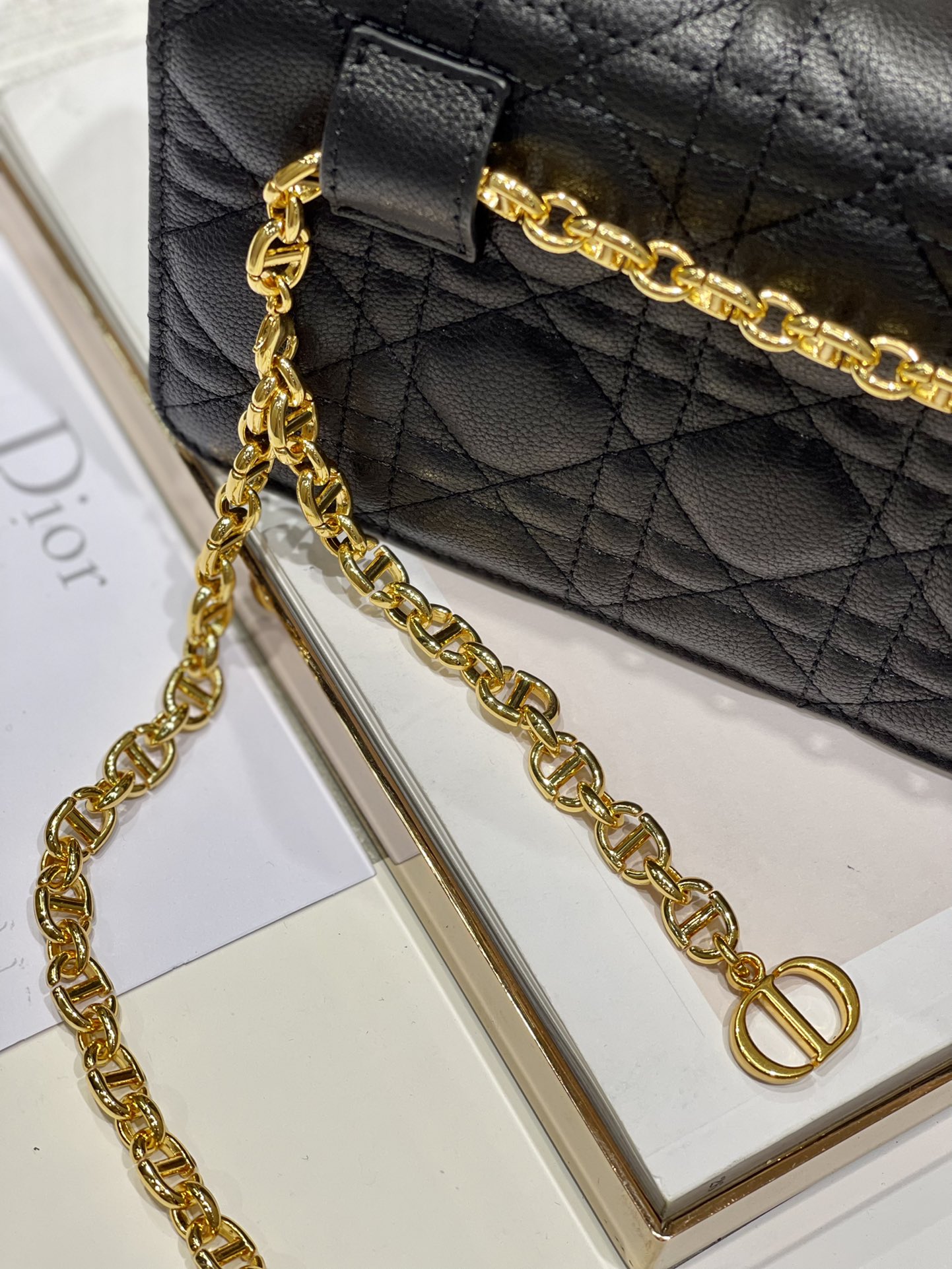 Handbag Dior 5091 size 20 x 11.5 x 3.5 cm - vstockx