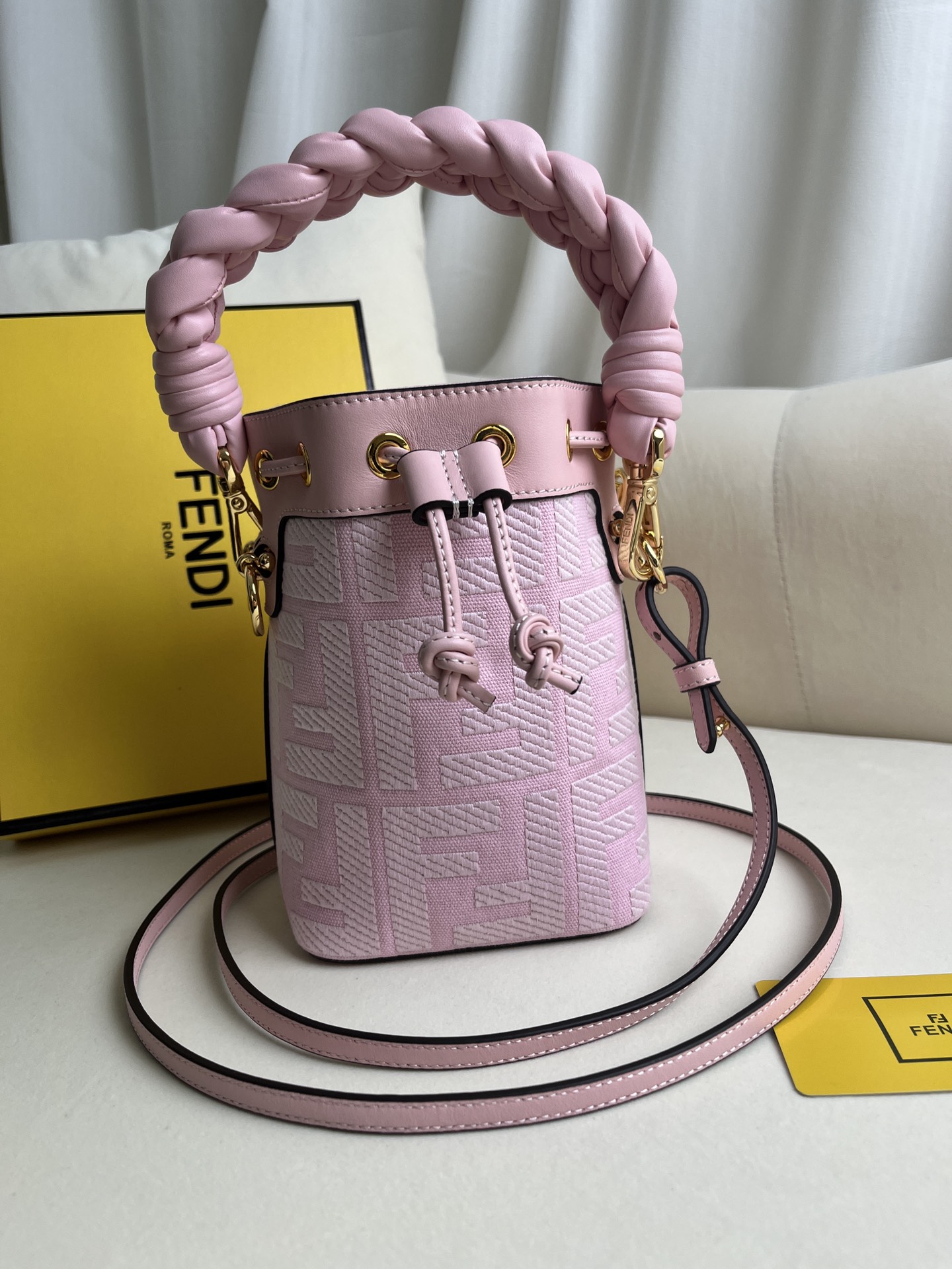 handbags FENDI 038 size:12*18*10cm - vstockx