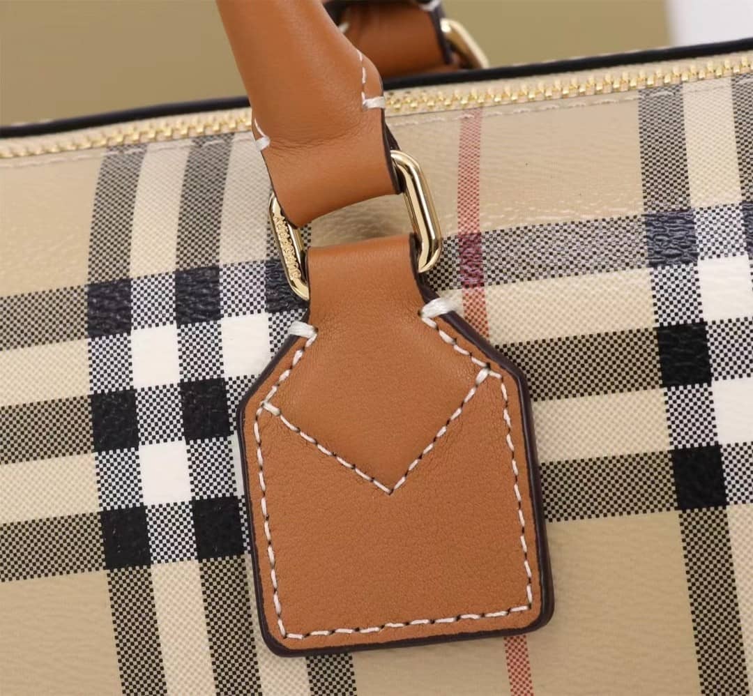 Handbag Burberry 40569460 size 30*15*21 cm - vstockx