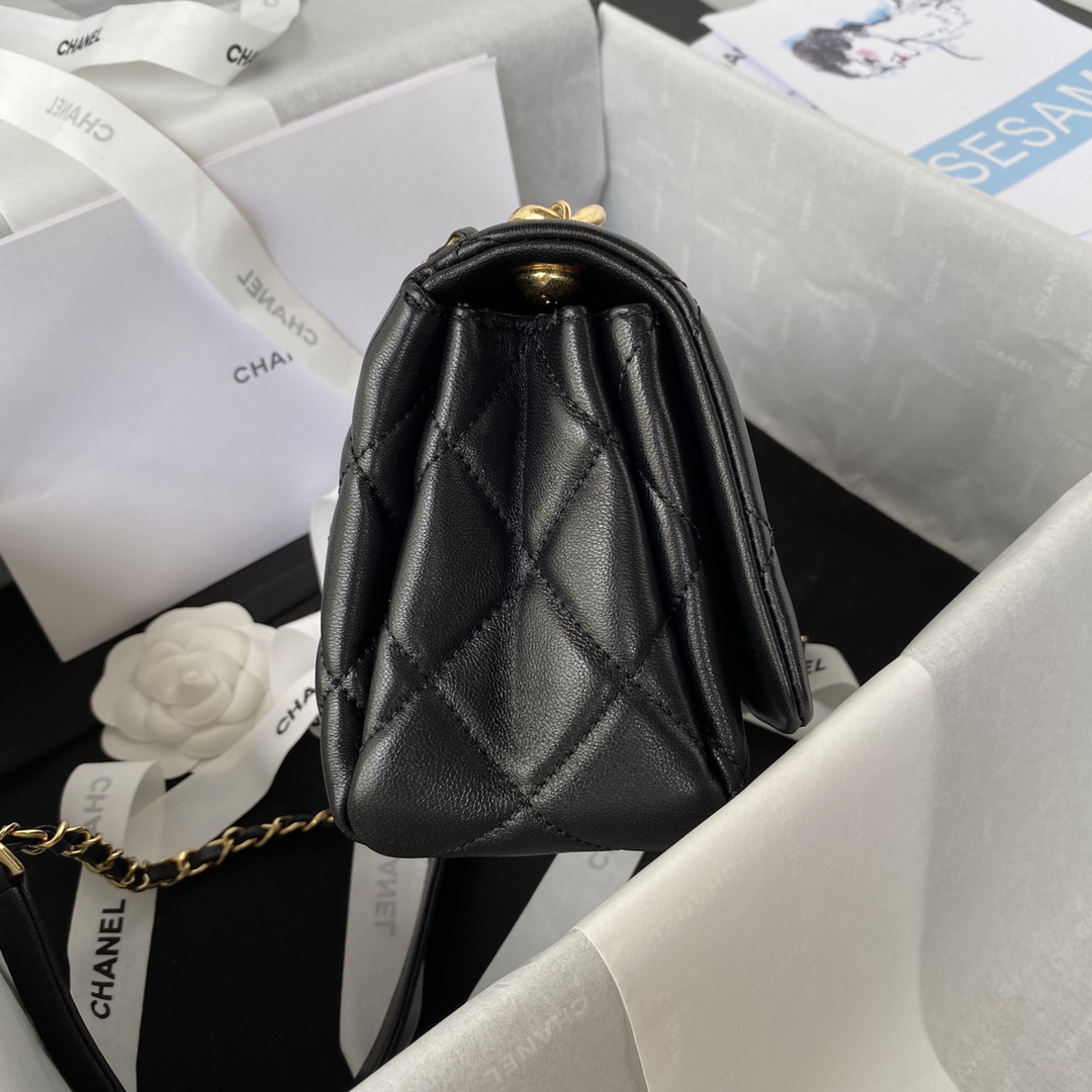 Handbag Chanel AS3366 size 20X9X13.5 Cm - vstockx