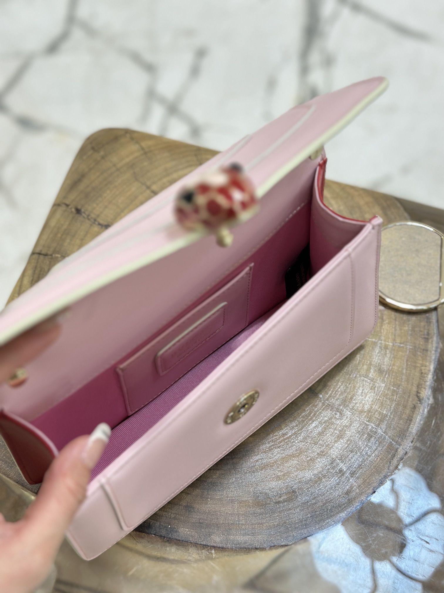 Handbags Bvlgari 38102 size:22*13*5.5 cm - vstockx