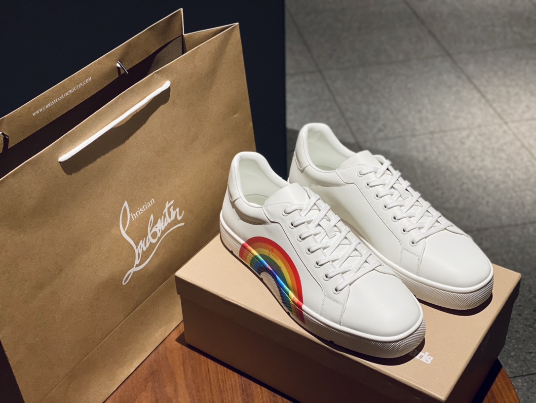 Christian Louboutin Low Top Sneakers 6 - vstockx