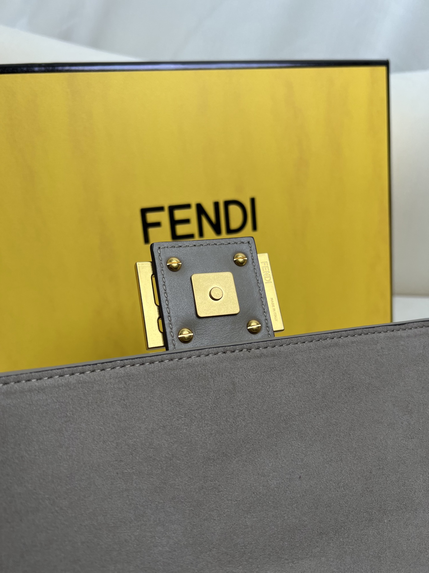 handbags FENDI 8BR600 size:27*15*6cm - vstockx